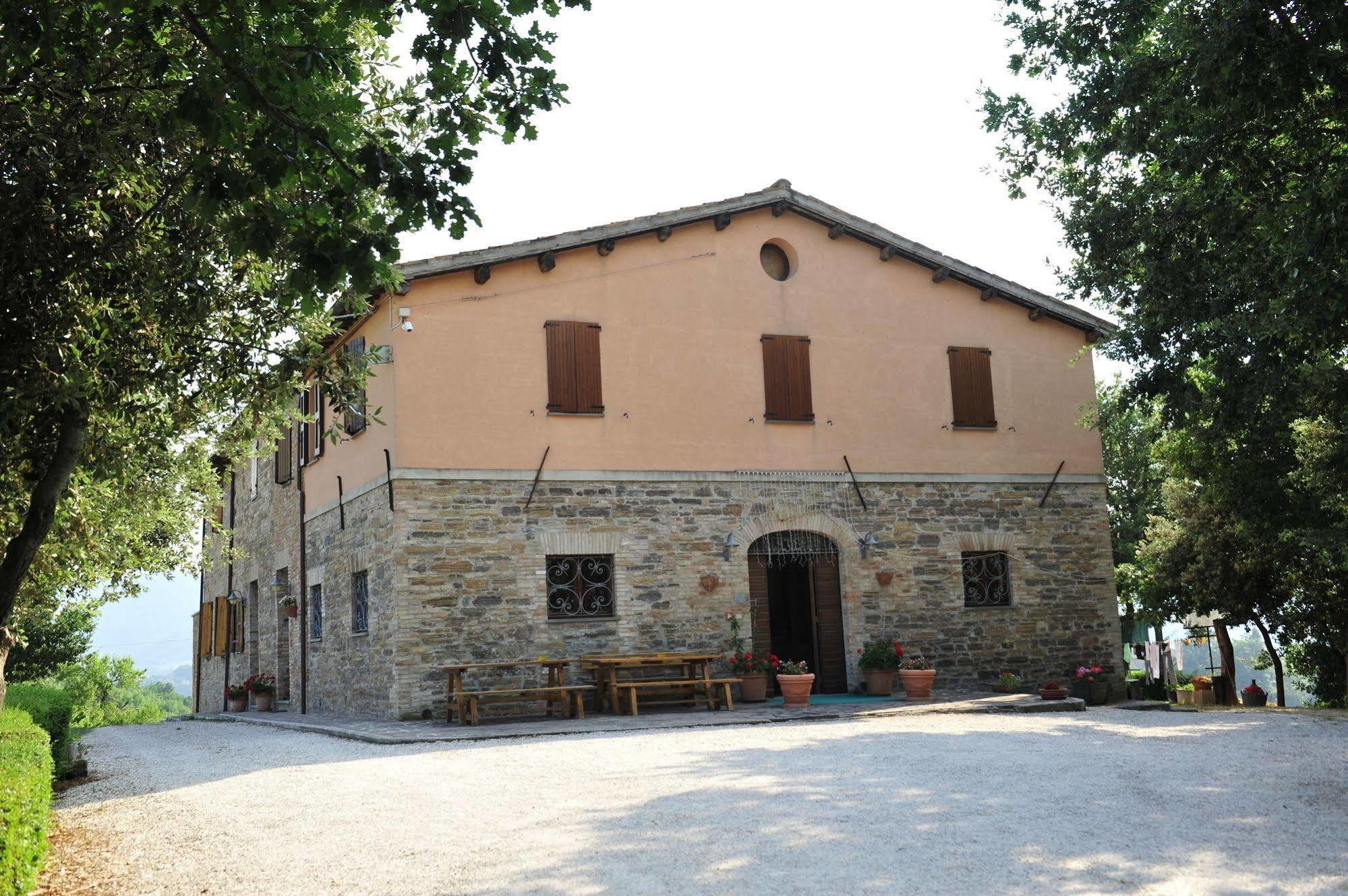 Agriturismo La Caputa Urbania Εξωτερικό φωτογραφία